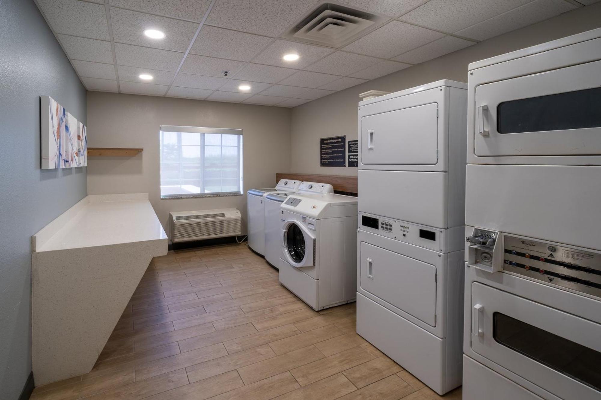 Candlewood Suites Deer Park By Ihg Eksteriør billede