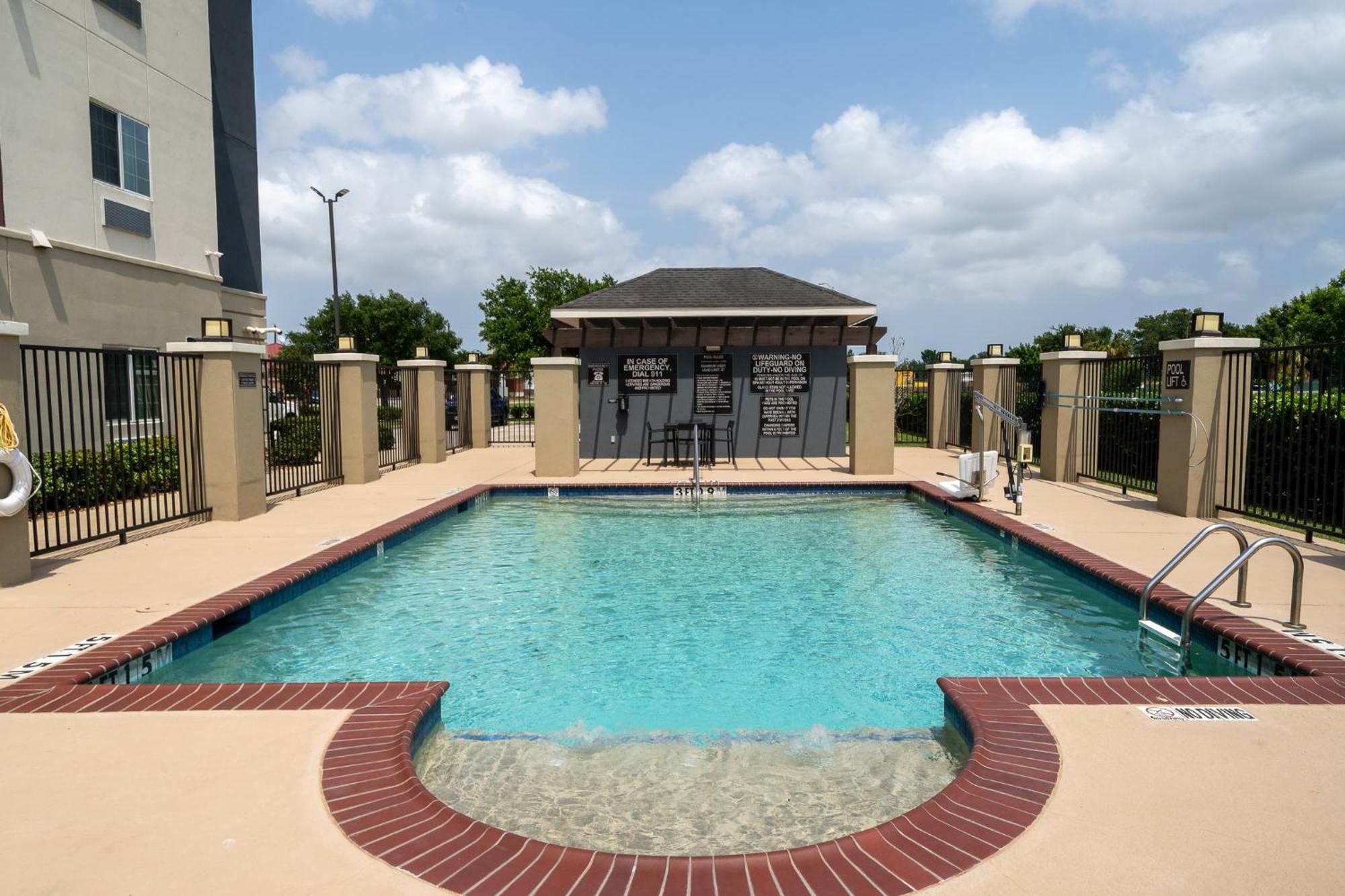 Candlewood Suites Deer Park By Ihg Eksteriør billede